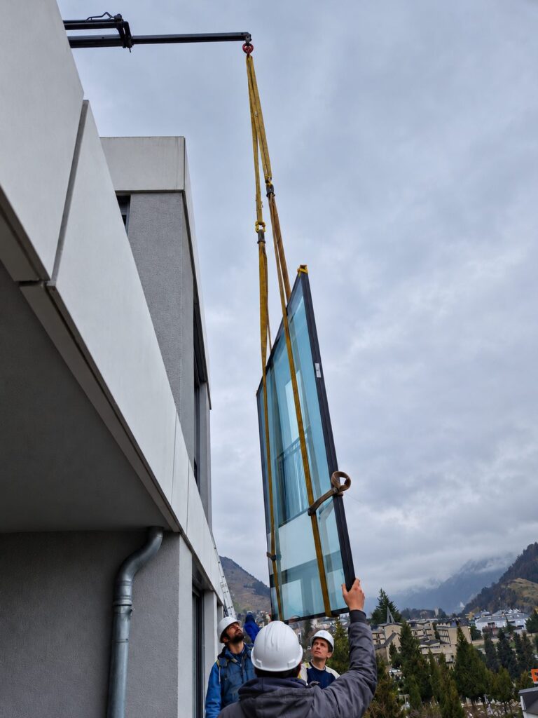 Fenêtres et façades en aluminium posées par Brahoni