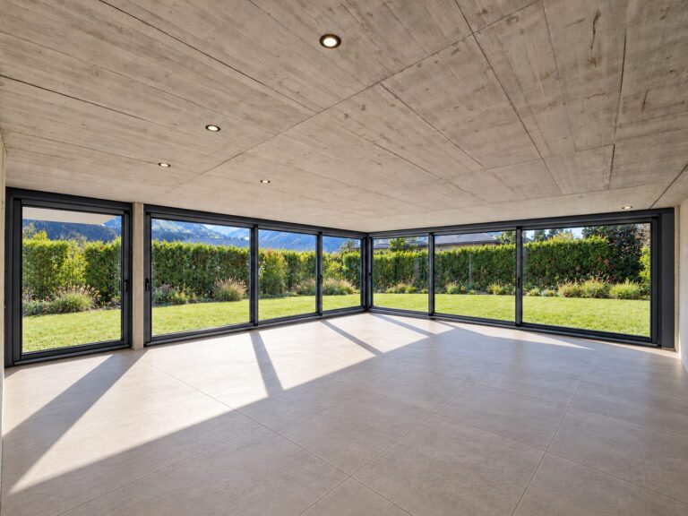 Fenêtres et façades en aluminium posées par Brahoni