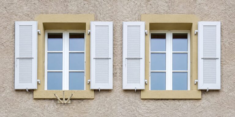Rénovation de fenêtres historiques en bois, Administration communale d’Allaman